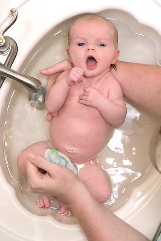 Consells pel bany i higiene del recent nascut 
