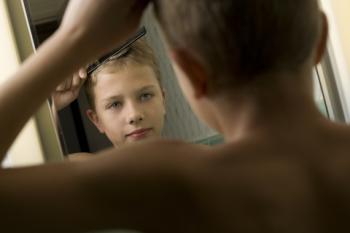 El acné aparece a una edad cada vez más temprana; la pubertad avanzada podría ser un factor determinante
