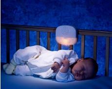 Els nadons i els nens no han de dormir amb llum