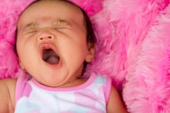 Signes de cansament en nadons i nens: quins són i què podem fer perquè descansin el millor possible?