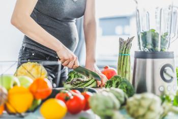 ¿Cómo debe ser la dieta durante el embarazo?