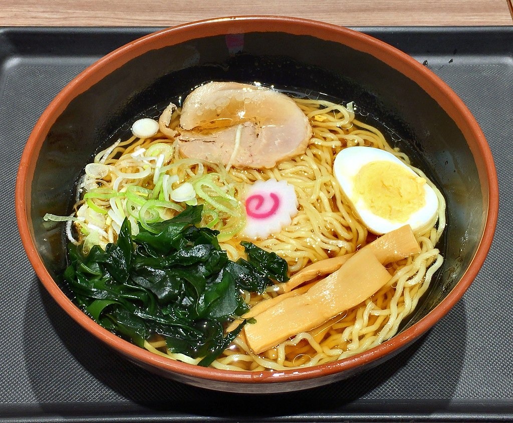 Ramen, plato típico japonés - 毒島みるく, CC0, via Wikimedia Commons