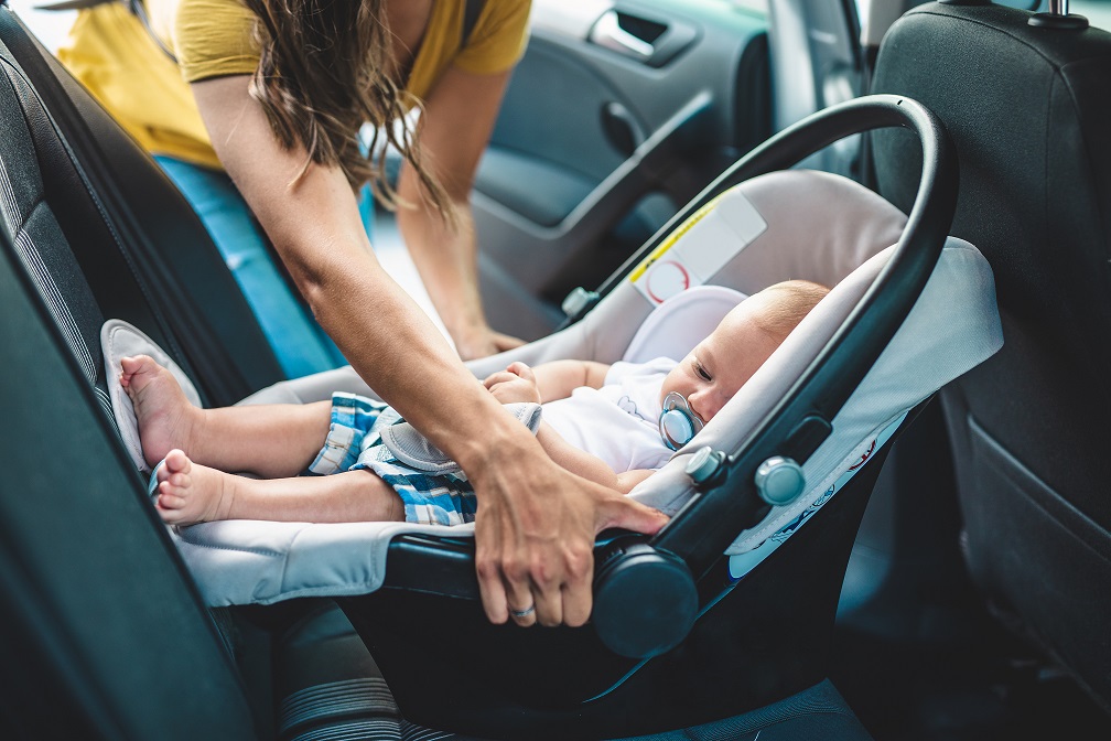 Sistemas de retención infantil: qué debemos tener en cuenta para que los niños viajen seguros en coche