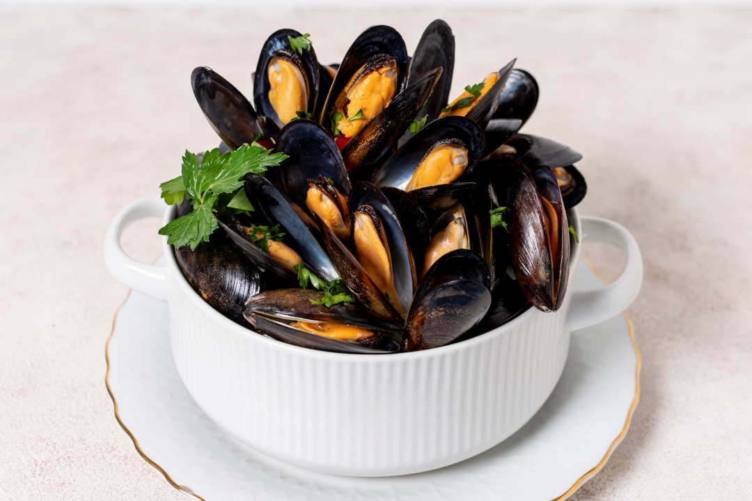 Olla de mejillones al vapor